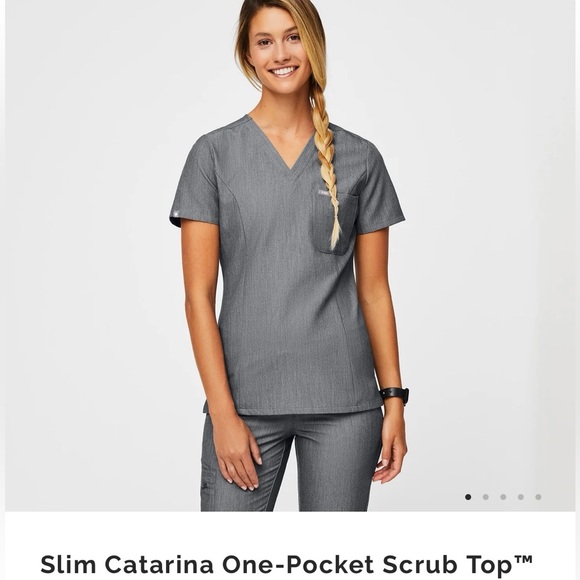 Hey ladies!! Selling this cute Figs set. DM me if interested. - Picture 2 of 2